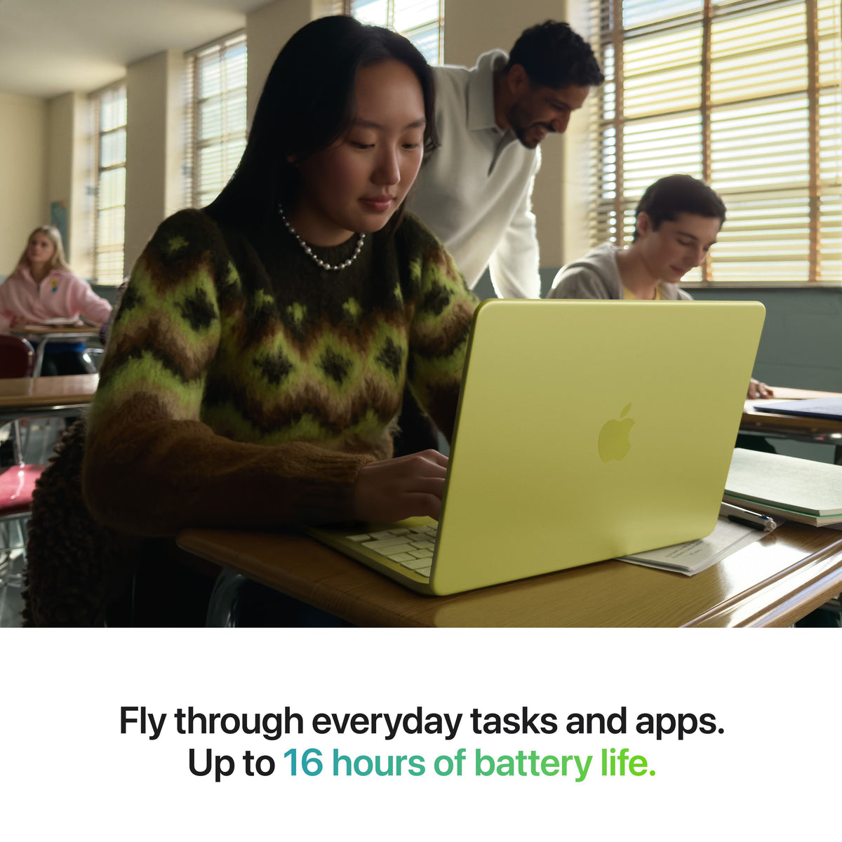 MacBook_13-in_Touch_ID_A18_Pro_Citrus_PDP_Image_Position_4__en-WW