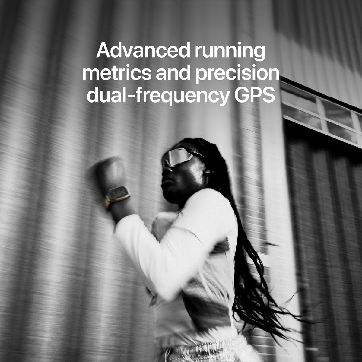 Apple_Watch_Ultra_4_49mm_GPS_plus_Cellular_Natural_Titanium_Milanese_Loop_Natural_PDP_Image_Position_7__en-WW